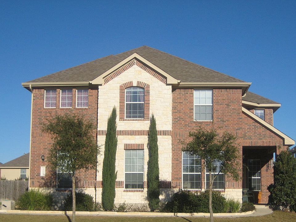1st image of 18605 Royal Pointe Dr