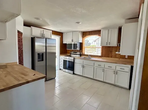 2368 Mesquite Springs Rd, Twentynine Palms, CA 92277