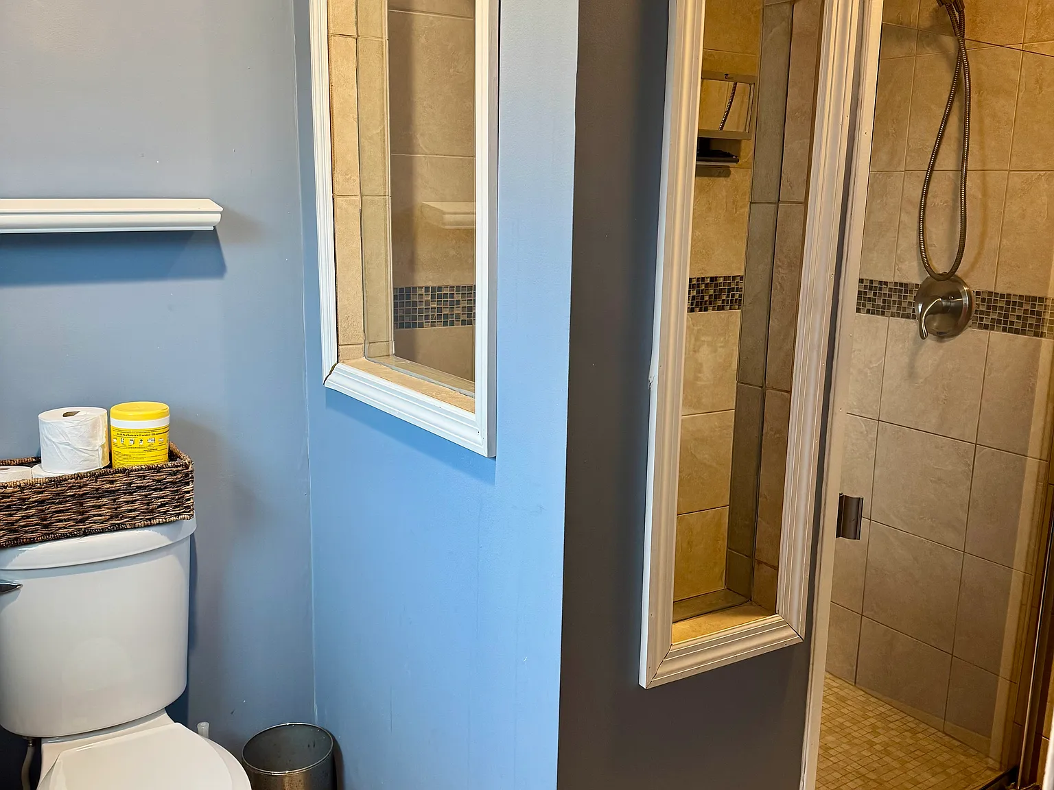 3 bed, 2700 sqft, $3,000 — Photo 2