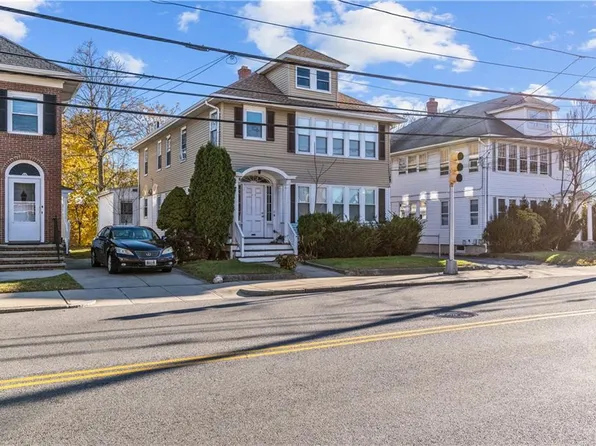 302 Pontiac Ave, Cranston, RI 02910