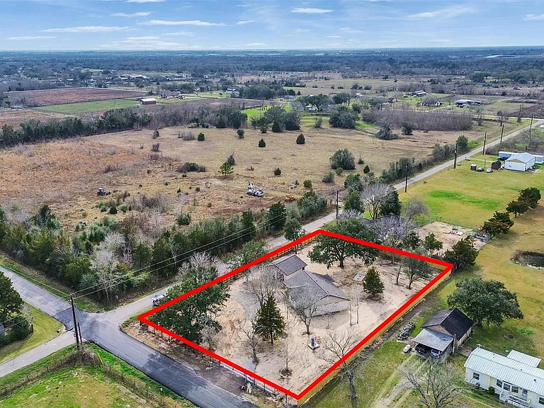 4835 County Road 380 — Photo 37