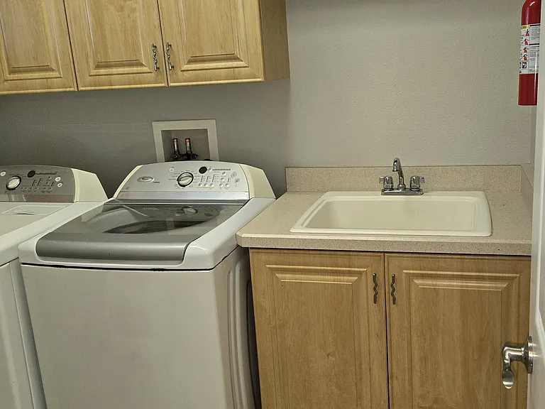2nd floor laundry