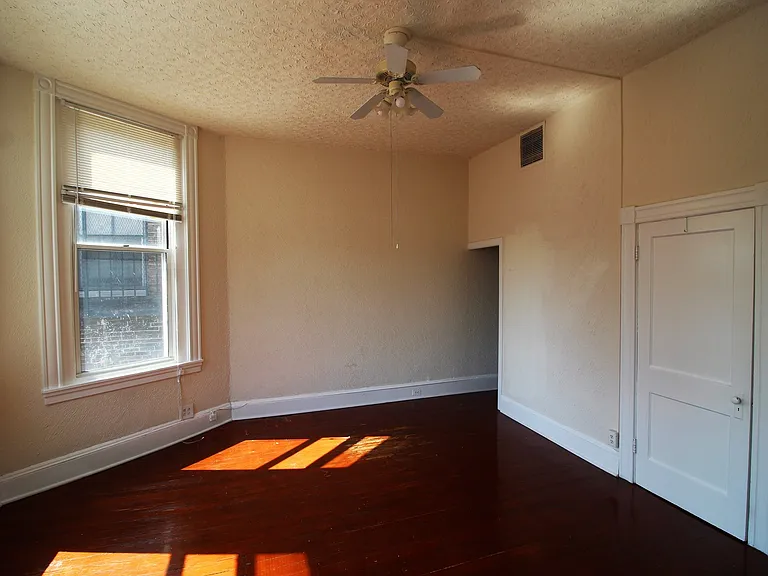 525 N. Charles St — Photo 13