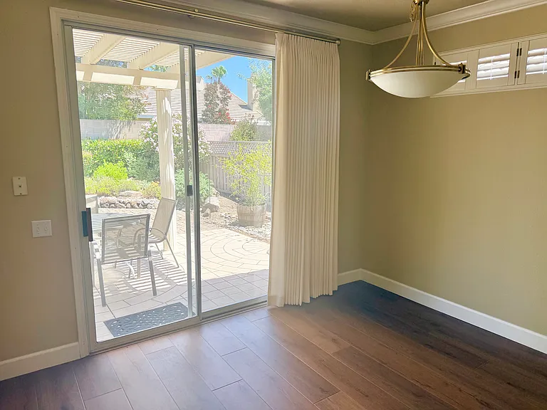 6072 Buckskin Ln — Photo 4