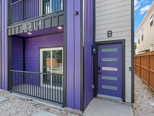 2 bed, 2.0 bath, $1,750 — Photo 2