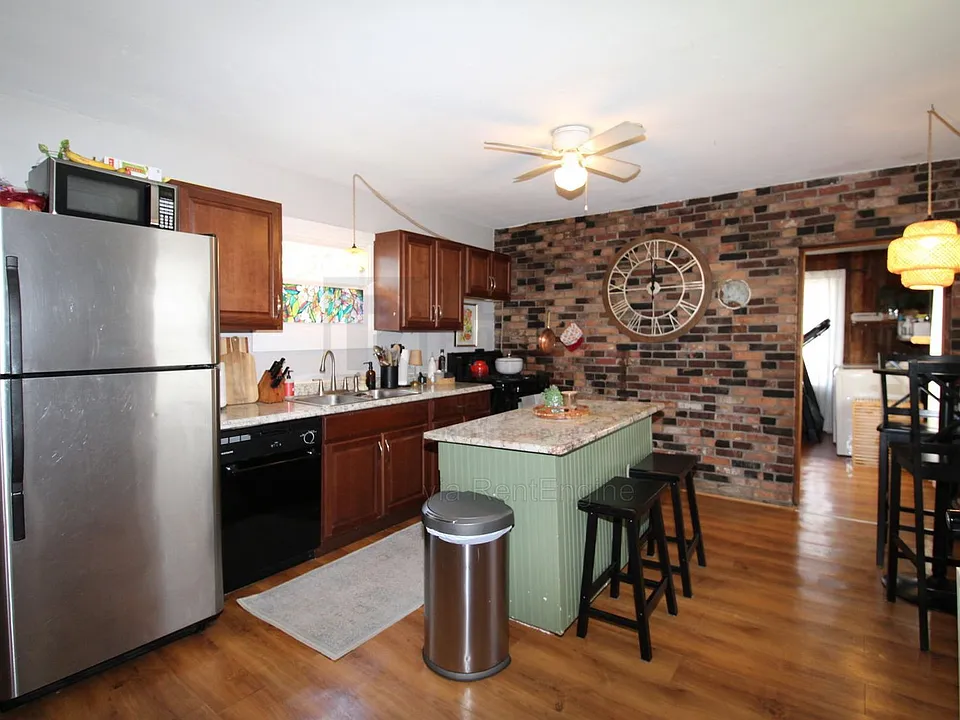 57 3rd St #57A