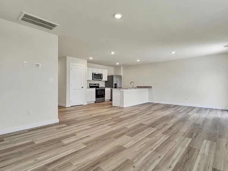 576 Fox Den Cir — Photo 4