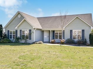 104 Henry Giddeons Dr, Teachey, NC 28464