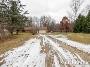 1115 Seventeen Mile Rd NE, Cedar Springs, MI 49319