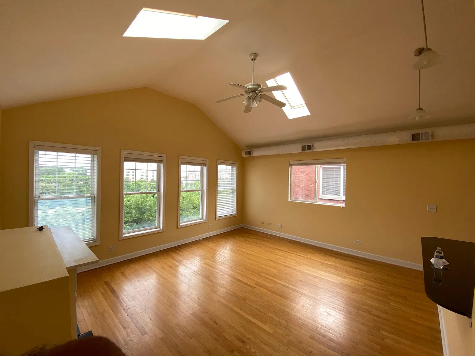 2 bed, 1200 sqft, $2,200 — Photo 3