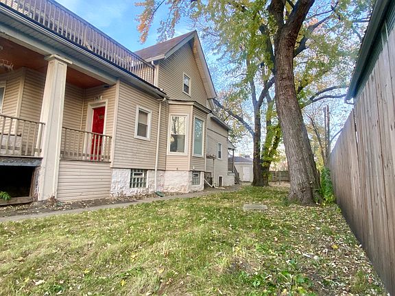 2nd image of 747 N Pine Ave