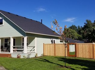 1304 S 6th St, Cottage Grove, OR 97424