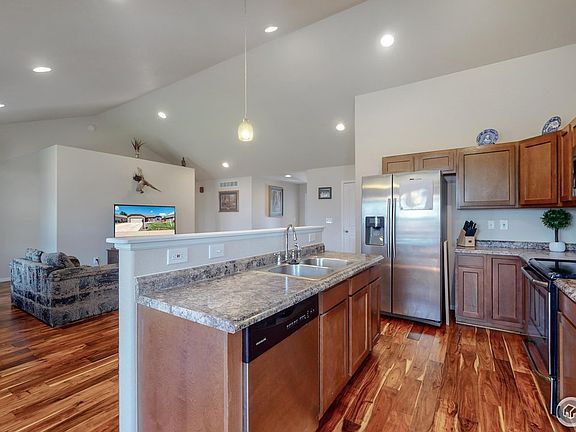 4th image of 1019 E 25th St