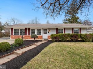 1105 S Greenthorn Ave, Sterling, VA 20164