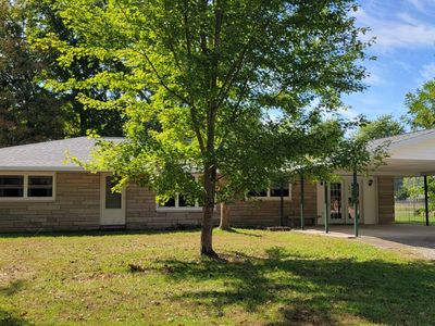 135 E North Ave, Claremont, IL, 62421