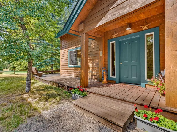 925 Cottage Ct, McCall, ID 83638