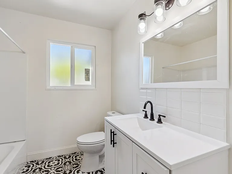 4014 E Buckingham Way — Photo 12