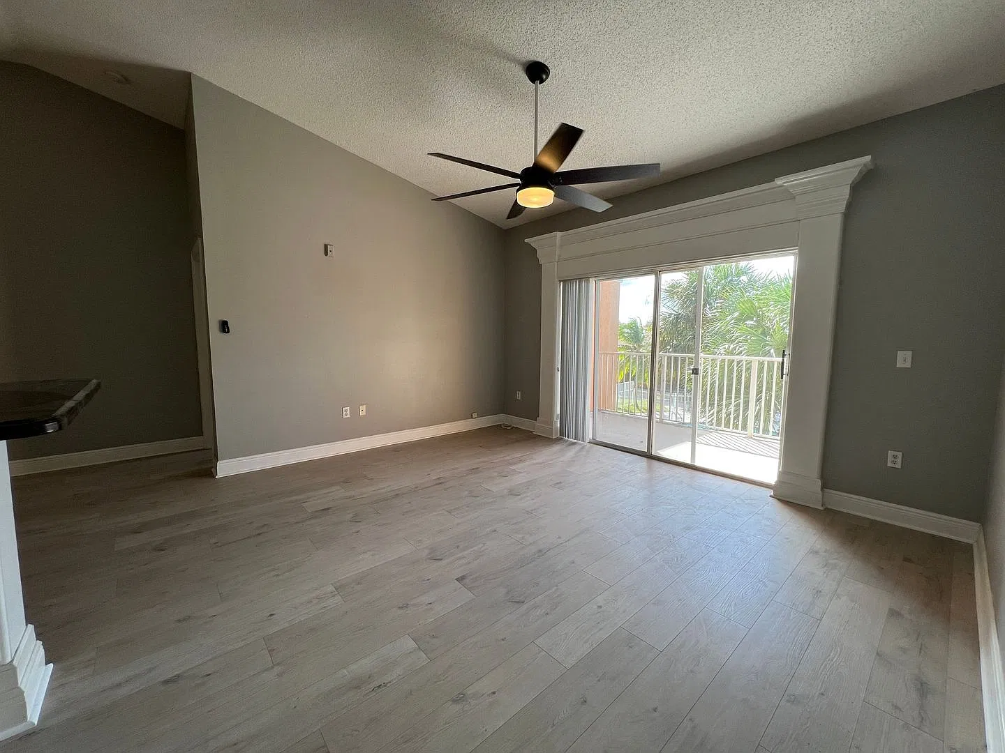 6928 SW 39th St — Photo 3