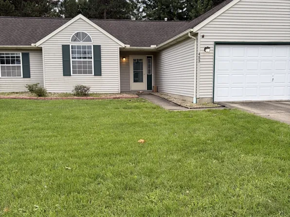 453 Auburn St, Elyria, OH 44035