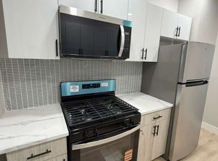 121 Roosevelt Ave #1E, Jersey City, NJ 07304