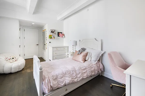 Bedroom, photo 3