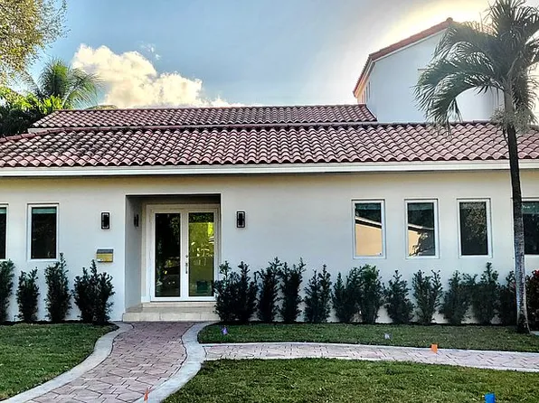 226 Pinecrest Dr, Miami Springs, FL 33166
