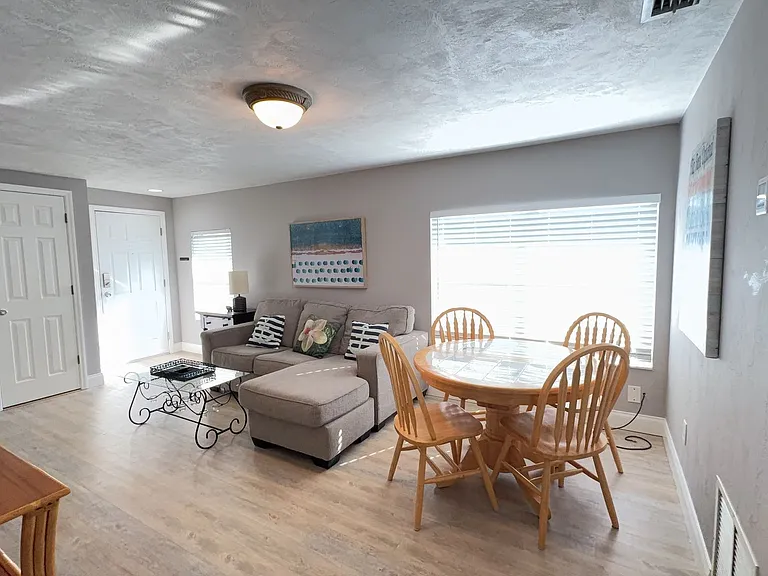 108 5th St S #4D — Photo 7