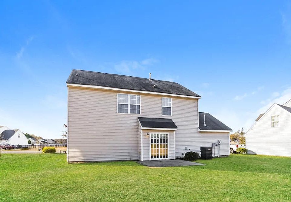 1st image of 404 Glencroft Dr #1