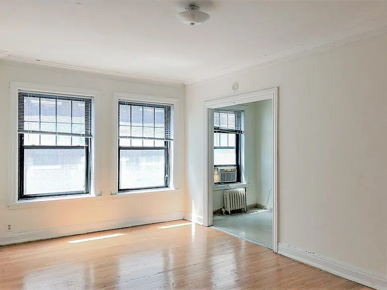 540 W. Briar — Photo 23