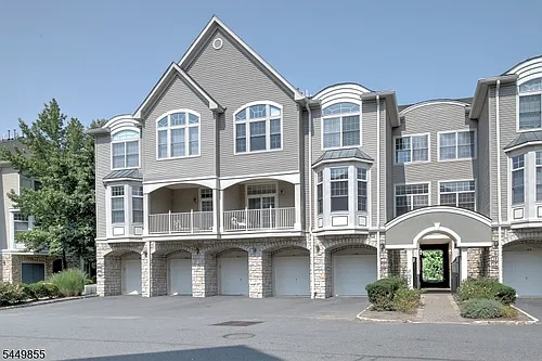 408 Kensington Ln Photo 1