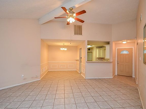 5th image of 18631 Spinney Lane Dr