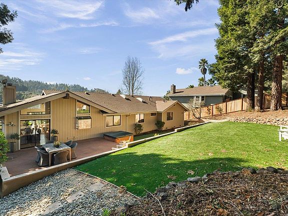 3rd image of 108 Lucia Ln