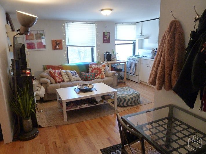 1st image of 652 E 6th St APT 4B