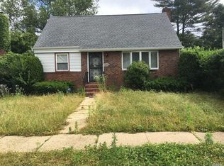 763 Windsor Rd, Uniondale, NY 11553