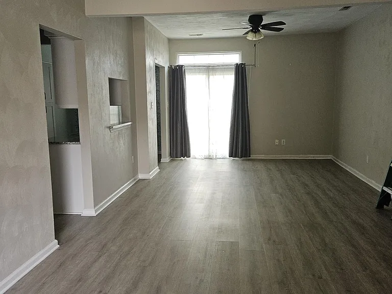 102 Chanticlair Dr — Photo 5