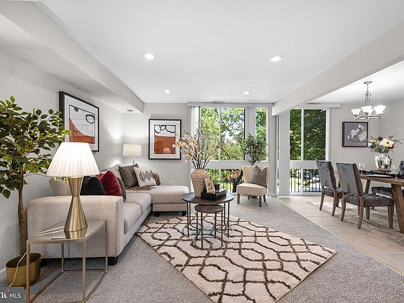 3rd image of 10746 Green Mountain Cir