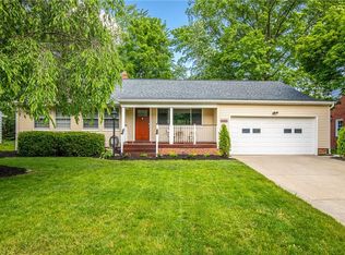 25134 Edgemont Dr, Cleveland, OH 44143