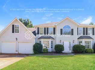 532 Carriage Walk Ln, Stone Mountain, GA 30087
