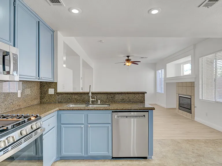 1218 Starstone Ct — Photo 10
