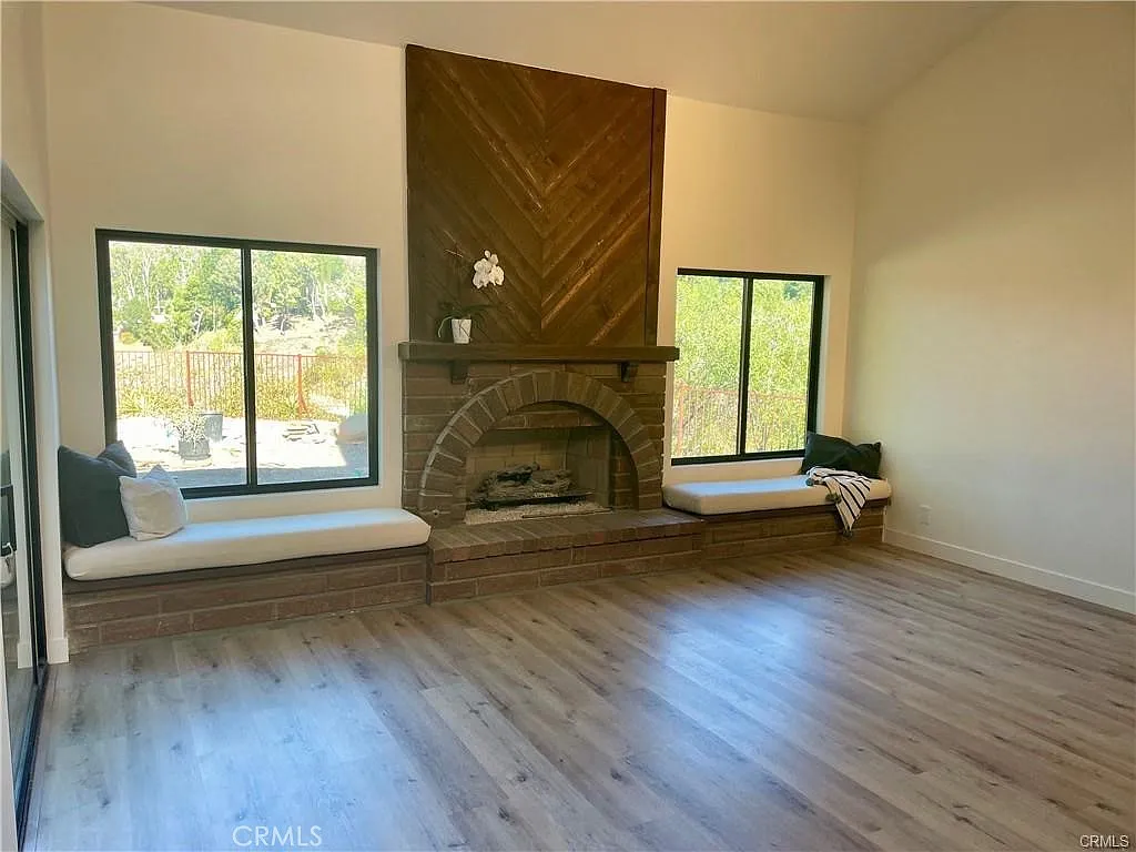 4 bed, 3215 sqft, $6,995 — Photo 4