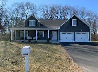 45 Old Village Cir, Windsor, CT 06095
