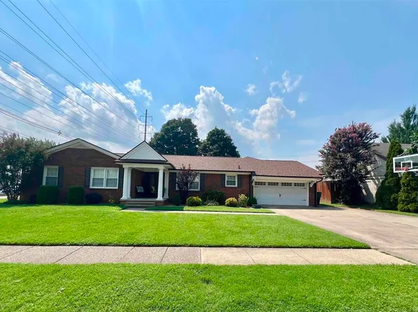 2220 Fieldcrest Dr, Owensboro, KY 42301