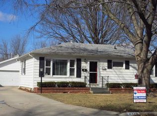 2110 E 7th St, Sterling, IL 61081