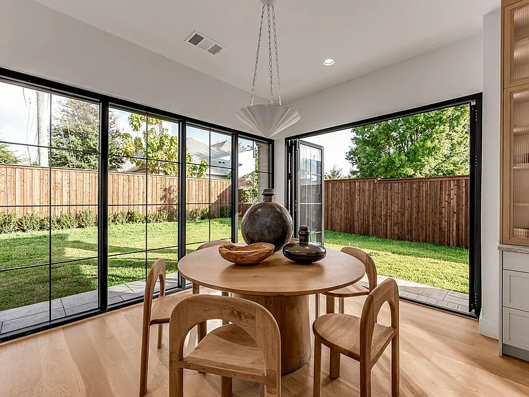 10050 Gooding Dr — Photo 25