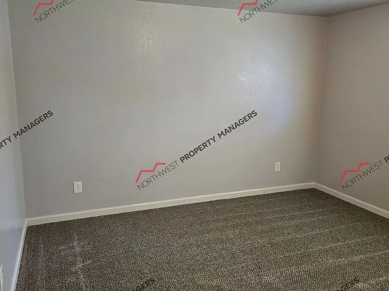 212 Galaxie Rd — Photo 14