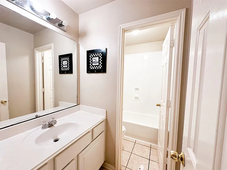 11815 Champions Grove Ln — Photo 10