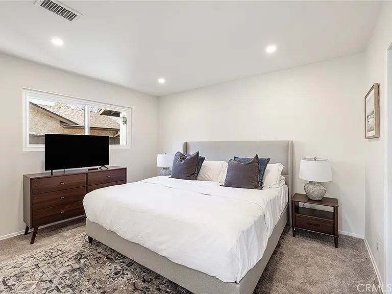 2206 Stinson St — Photo 11