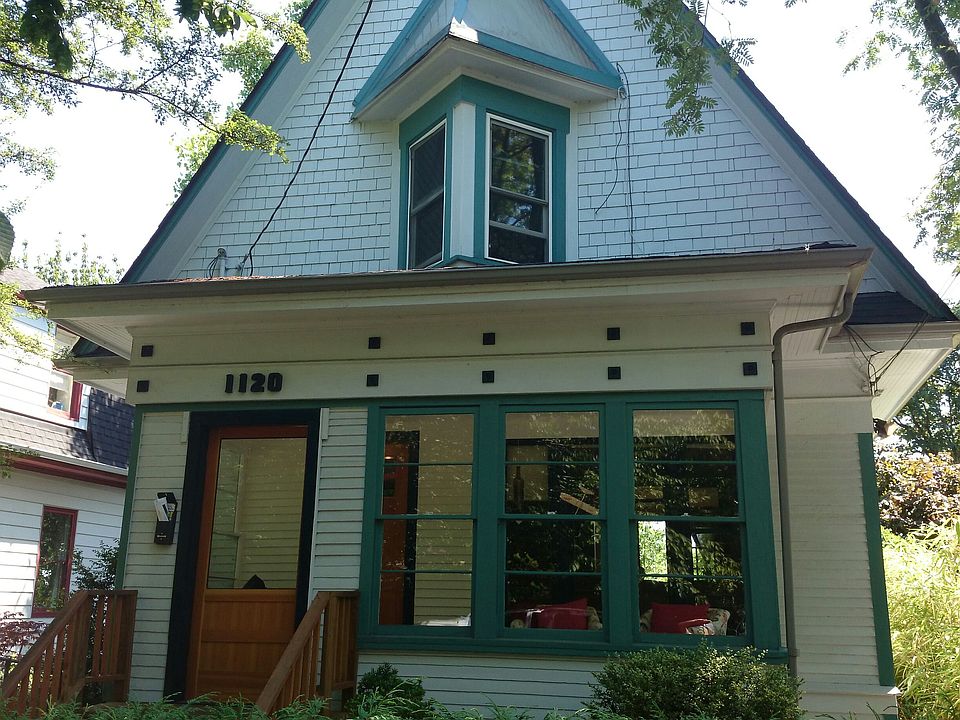 2nd image of 1120 19th Ave E