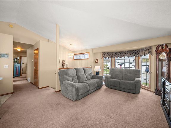 4th image of 2818 S Newer Ct
