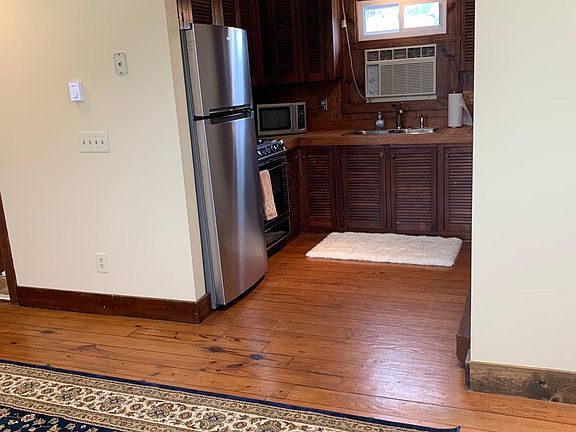 5th image of 1290 W Washington St #2